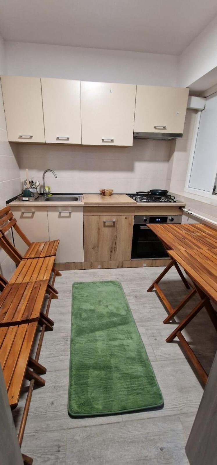 Apartament 3 Cam Grand Arena Bucureşti Eksteriør bilde